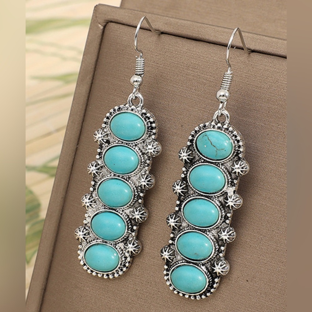 Turquoise dangling earrings
